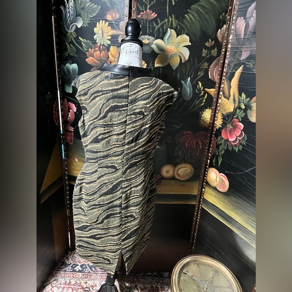 Hilton Hollis Exotic Dress (D3) - Picture 7 of 11